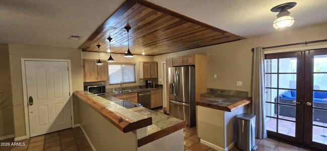 Building Photo - 14837 N El Sobrante Ave