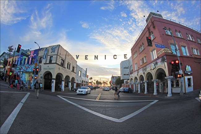 Building Photo - 12 S Venice Blvd