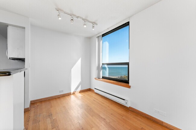 Building Photo - 5100 N Marine Dr
