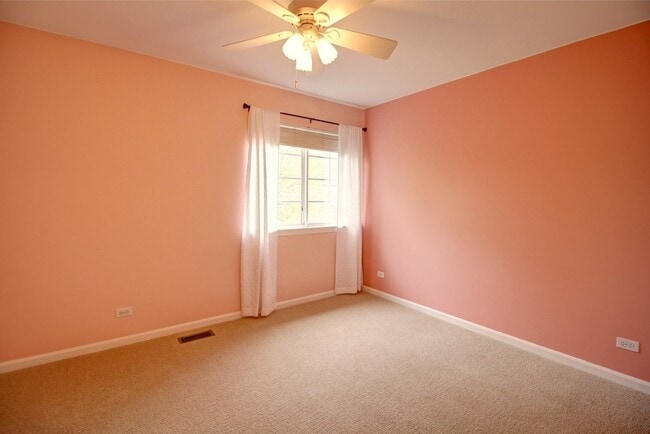 Building Photo - 1772 Ellington Dr