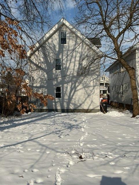 Building Photo - 9904 Manor Ave