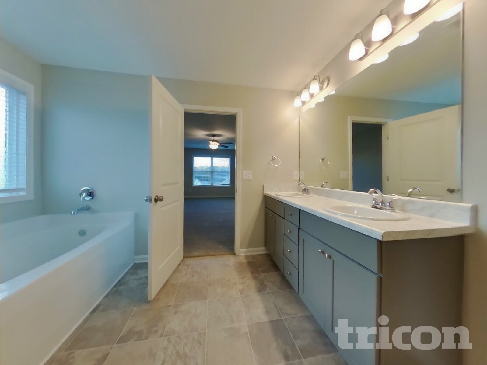 Building Photo - 142 Waters Edge Pkwy