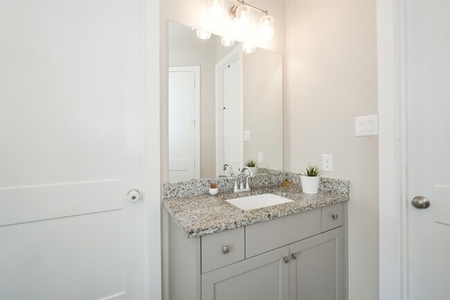 Building Photo - 7303 Kingbird Cv Ct