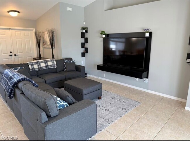 Building Photo - 1804 NW 20th Pl