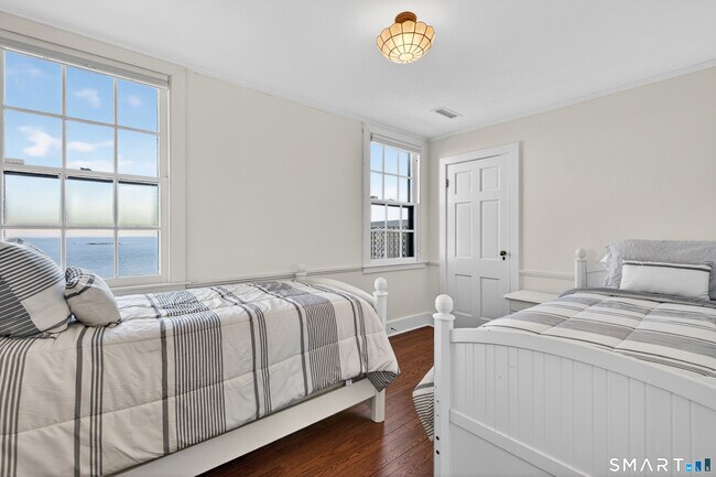 Building Photo - 39 Vineyard Pl