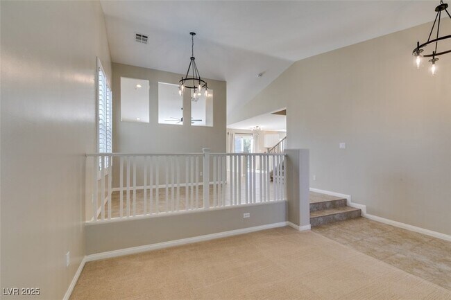 Building Photo - 25 Precipice Ct