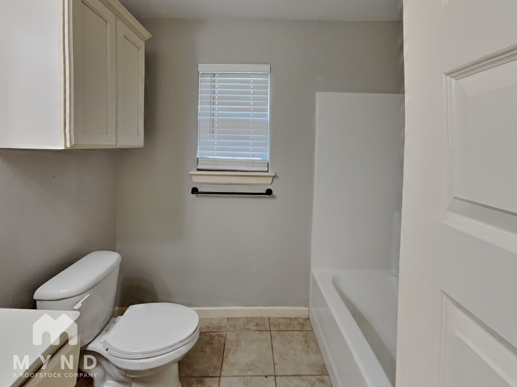 Building Photo - 460 Torino Pl