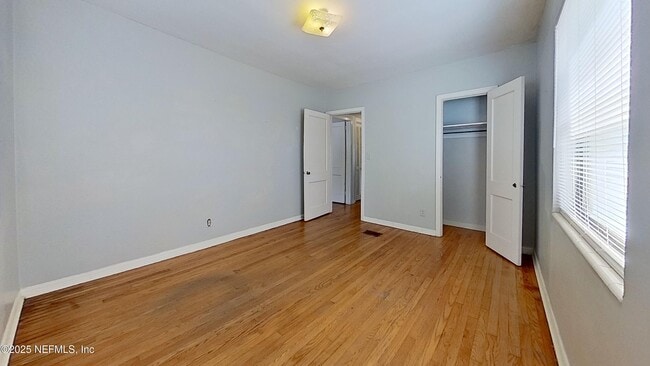 Building Photo - 1234 Lasalle St