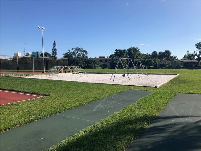 Building Photo - 7720 Camino Real