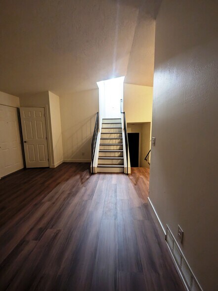 Building Photo - 8491 Rabbitbrush Way