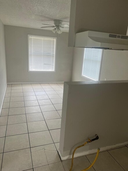 Building Photo - 2507 W Twelfth St