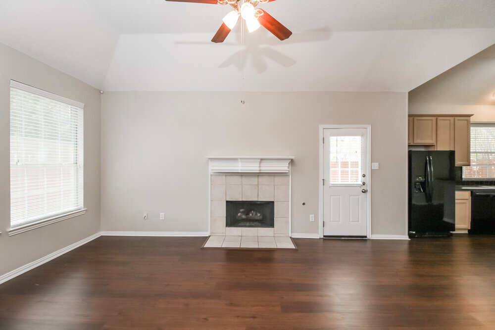 Building Photo - 828 Pinnacle Cir