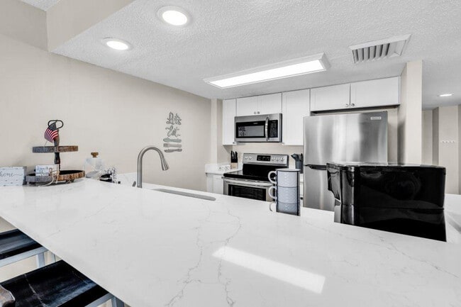 Building Photo - 344 Stone Throw Dr