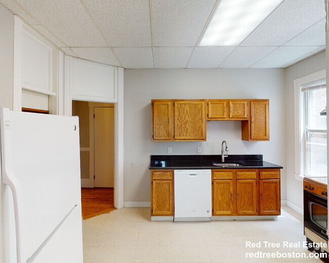 Building Photo - 17 Pleasant St