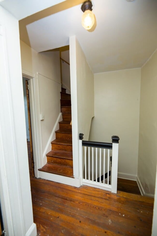 Building Photo - 2026/2027 JHU Off-Campus 5bd/2ba Rowhome w...