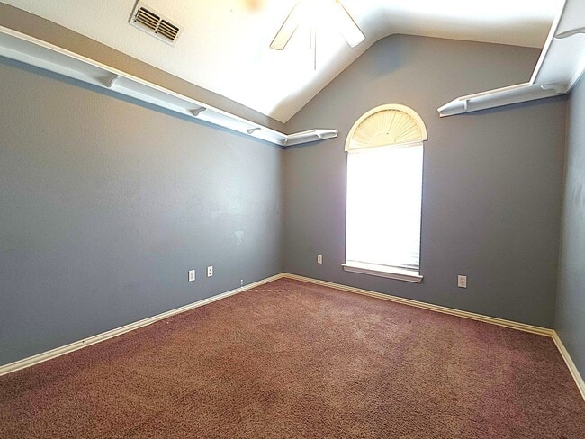 Building Photo - 3323 Mugsy Dr