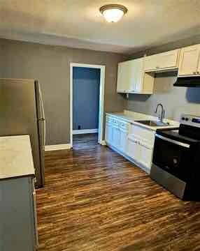 Building Photo - 2665 Faure Dr S