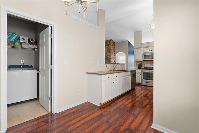 Building Photo - 1755 Arborwood Dr