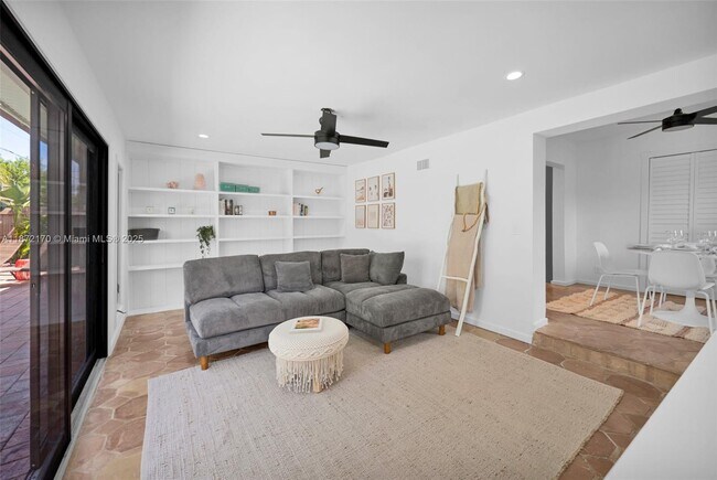 Building Photo - 121 NW 55th St