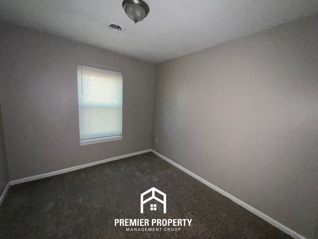 Building Photo - 3373 Elk Point Dr