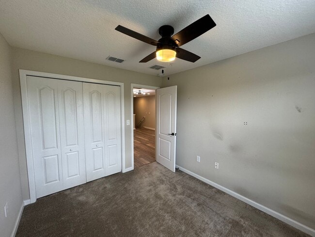 Building Photo - 3 BD/2.5 BA Home, Modern Elegance Meets Ev...