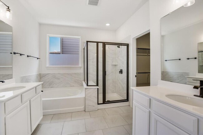 Building Photo - 217 Turnbuckle Bnd