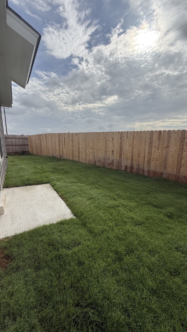 Building Photo - 2015 Bear Grass Rdg Rd