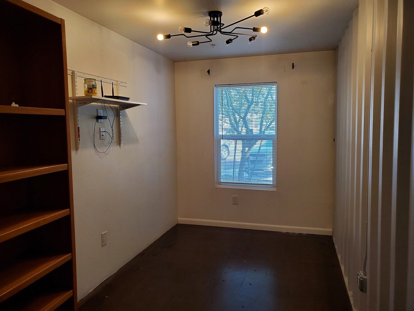 Building Photo - 1534 W Pierce St