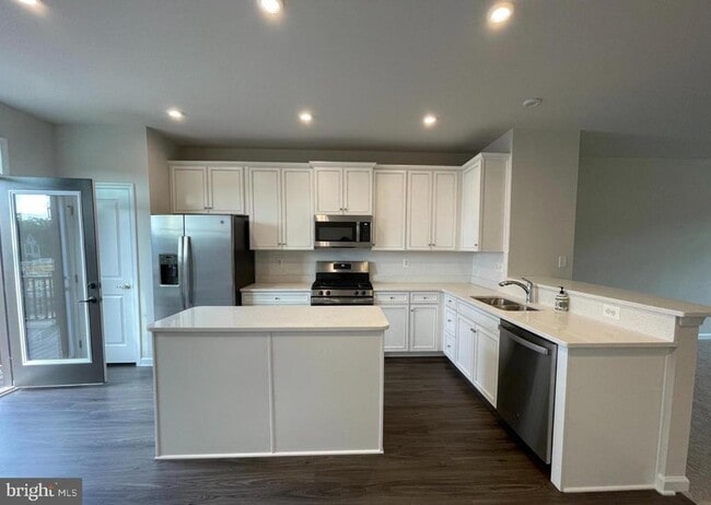 Building Photo - 1113 Rampart Dr