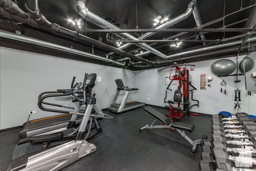 Building Photo - 1464 S MICHIGAN Ave