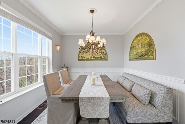 Building Photo - 263 Winding Hill Dr