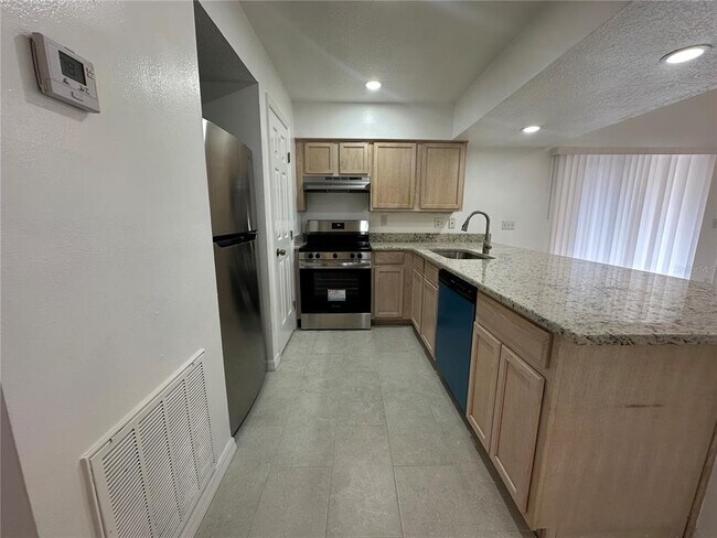 Building Photo - 1817 Townhall Ln