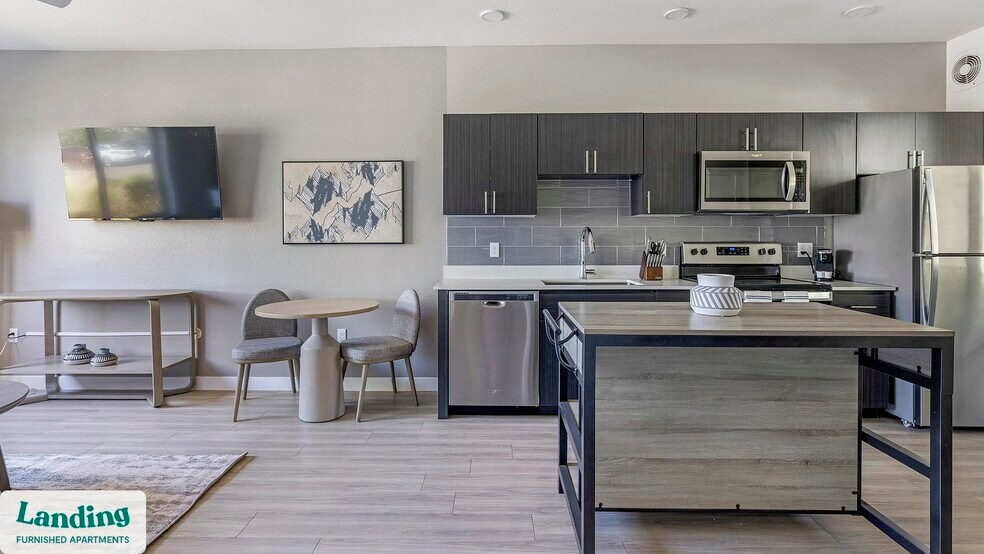 Building Photo - 10000 W Missouri Ave