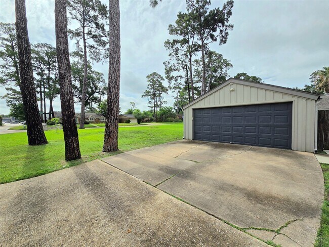 Building Photo - 1763 Maux Dr
