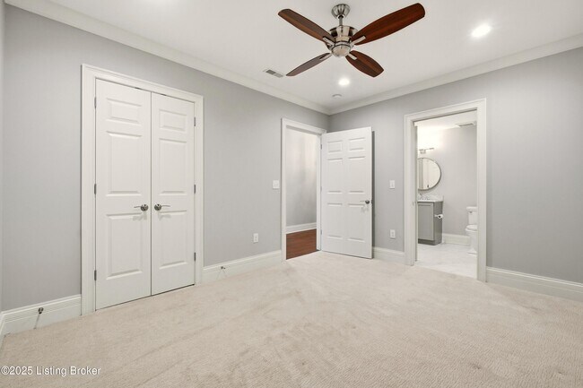 Building Photo - 6600 Seminary Woods Pl