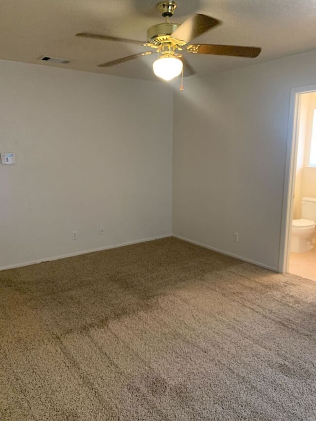 Building Photo - 3 Bdrm 1.5 Bath 1 Car Garage