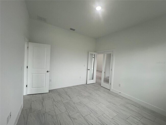 Building Photo - 52 Brig Cir E