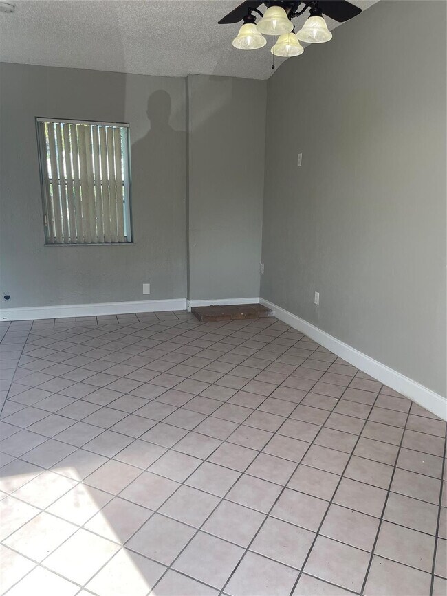 Building Photo - 2807 Polk St