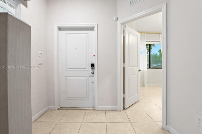 Building Photo - 20814 NE 5th Ct