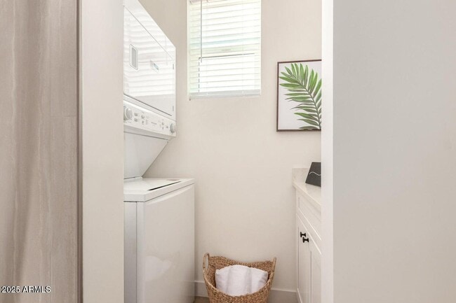 Building Photo - 1721 W Sherman St