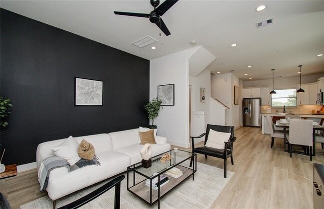 Building Photo - 2309 Eagle St