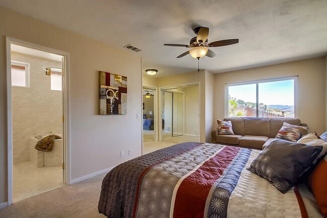 Building Photo - Charming 3 Bed 2 Bath In Spring Valley