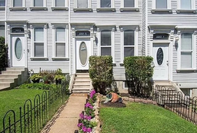 Building Photo - 2321 Rutger St