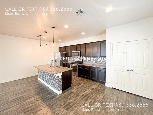 Building Photo - 249 North Sandal-