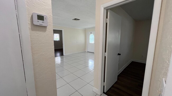 Building Photo - 2748 SW 8th St