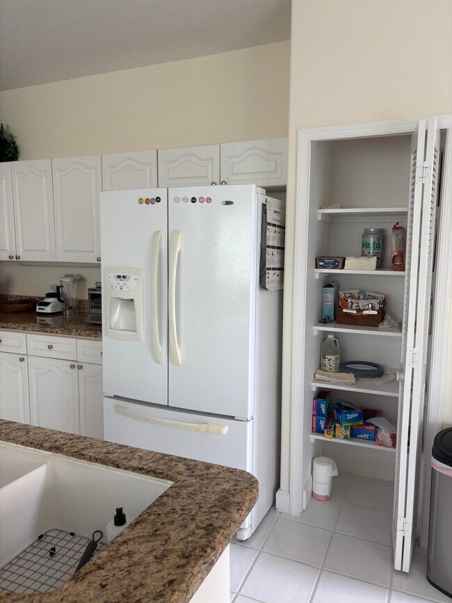 Building Photo - 927 Augusta Pointe Dr