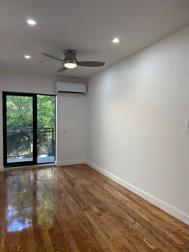 Living room and balcony - 447 W 47th St