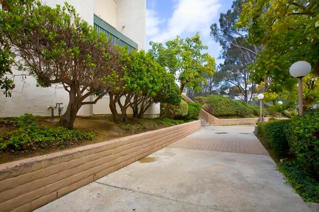 Building Photo - 4060 Huerfano Ave