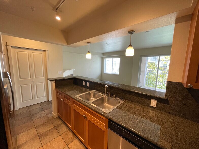 Building Photo - 1545 NW 57th St