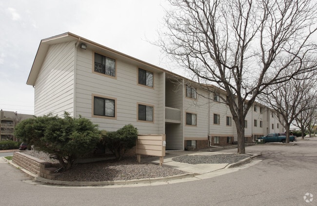 Primary Photo - Ralston Oaks Apartments